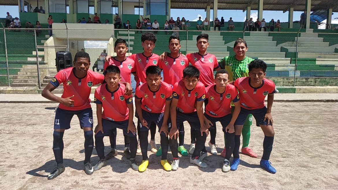 Nota1 foto1 SRP en busca de la victoria ante el Independiente San Pedro de Alausi.